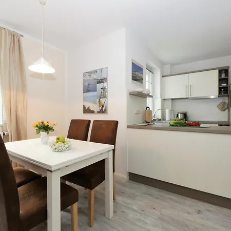 Brise Am Buchenpark App 15